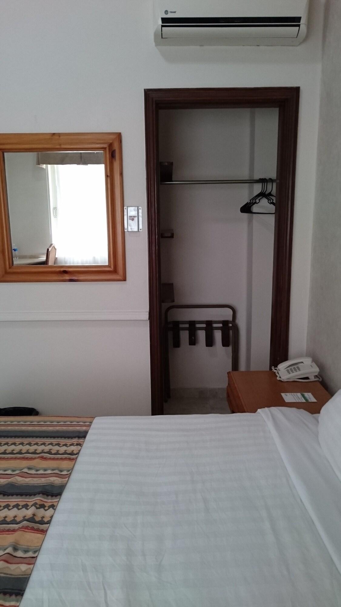 Savoy Express Hotel Torreón Екстериор снимка