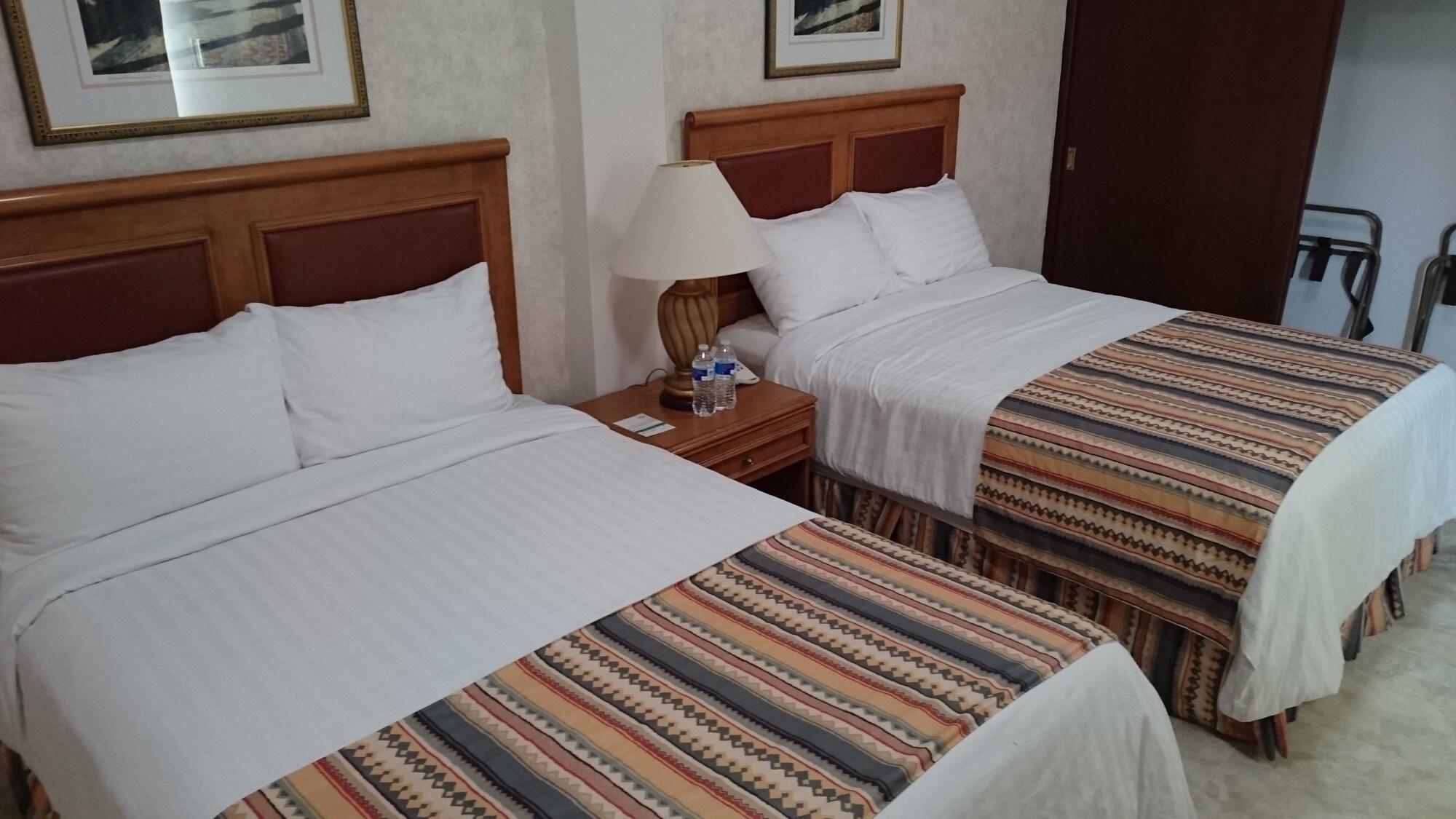Savoy Express Hotel Torreón Екстериор снимка