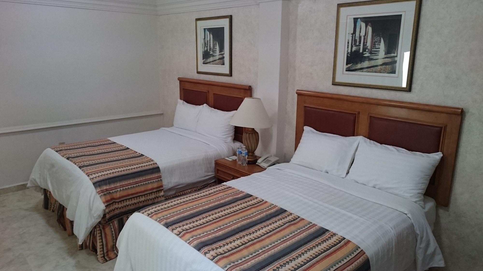 Savoy Express Hotel Torreón Екстериор снимка