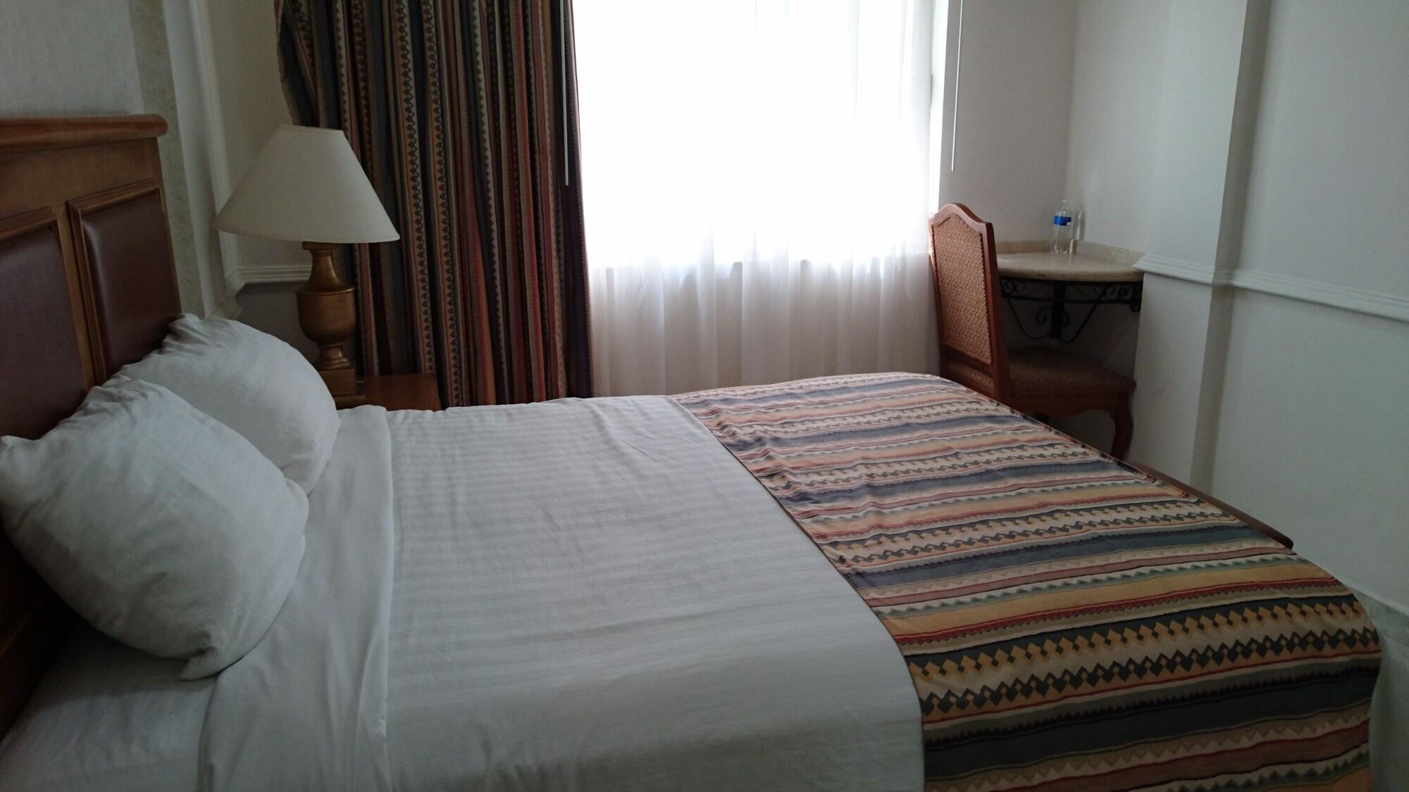 Savoy Express Hotel Torreón Екстериор снимка
