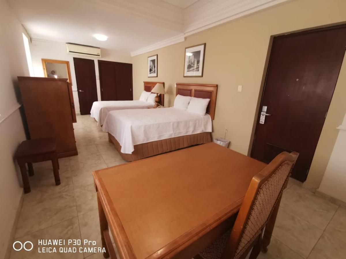 Savoy Express Hotel Torreón Екстериор снимка