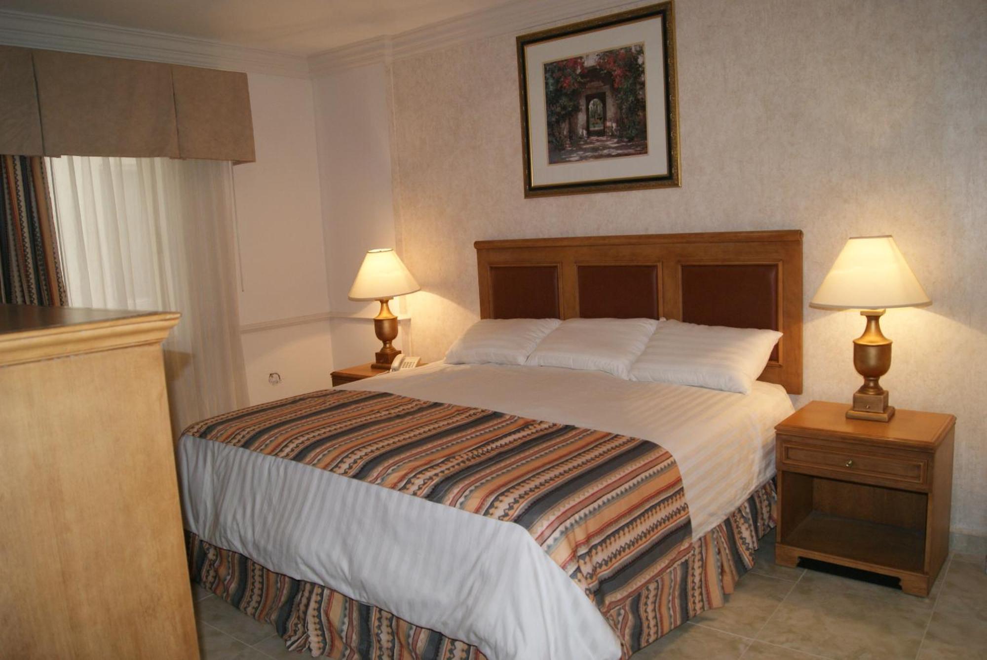 Savoy Express Hotel Torreón Екстериор снимка