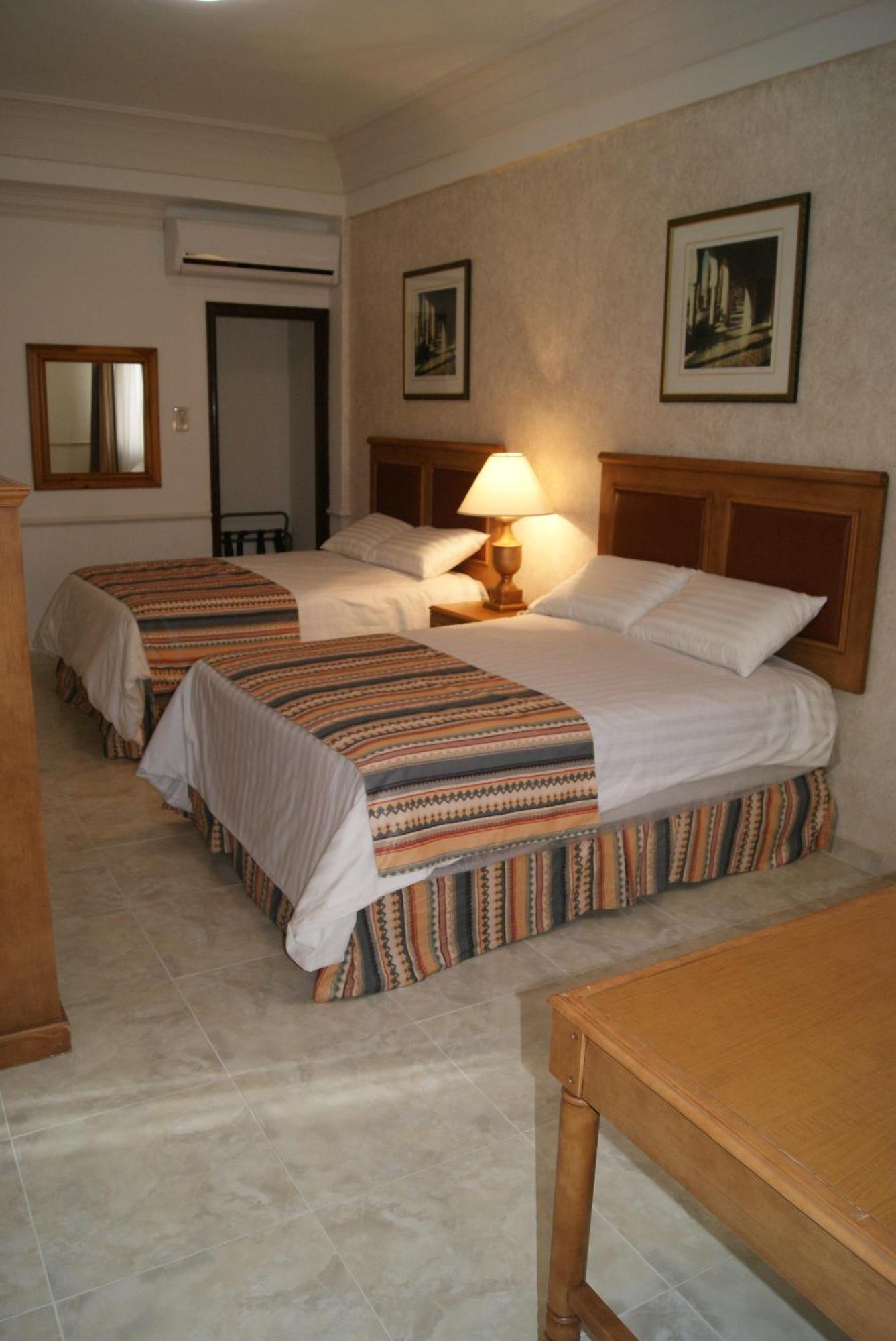 Savoy Express Hotel Torreón Екстериор снимка