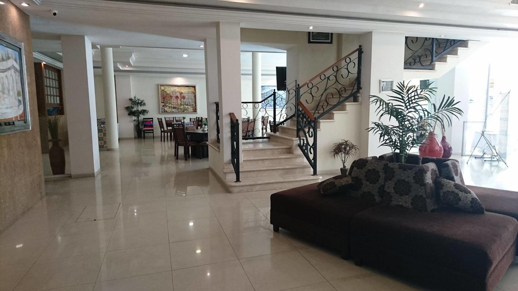 Savoy Express Hotel Torreón Екстериор снимка